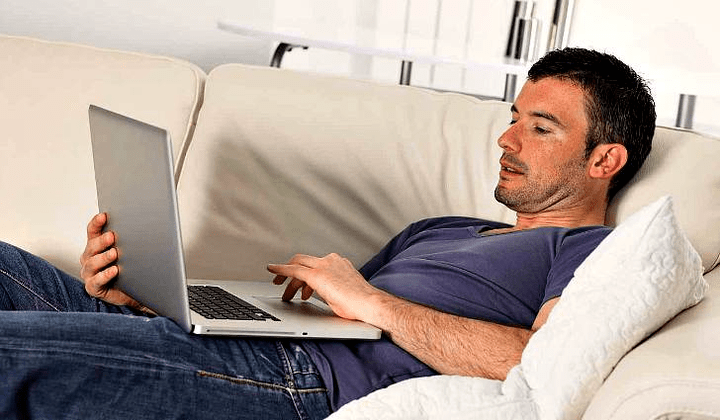 Bir erkek soda ile penis büyütme hakkında bilgi arıyor